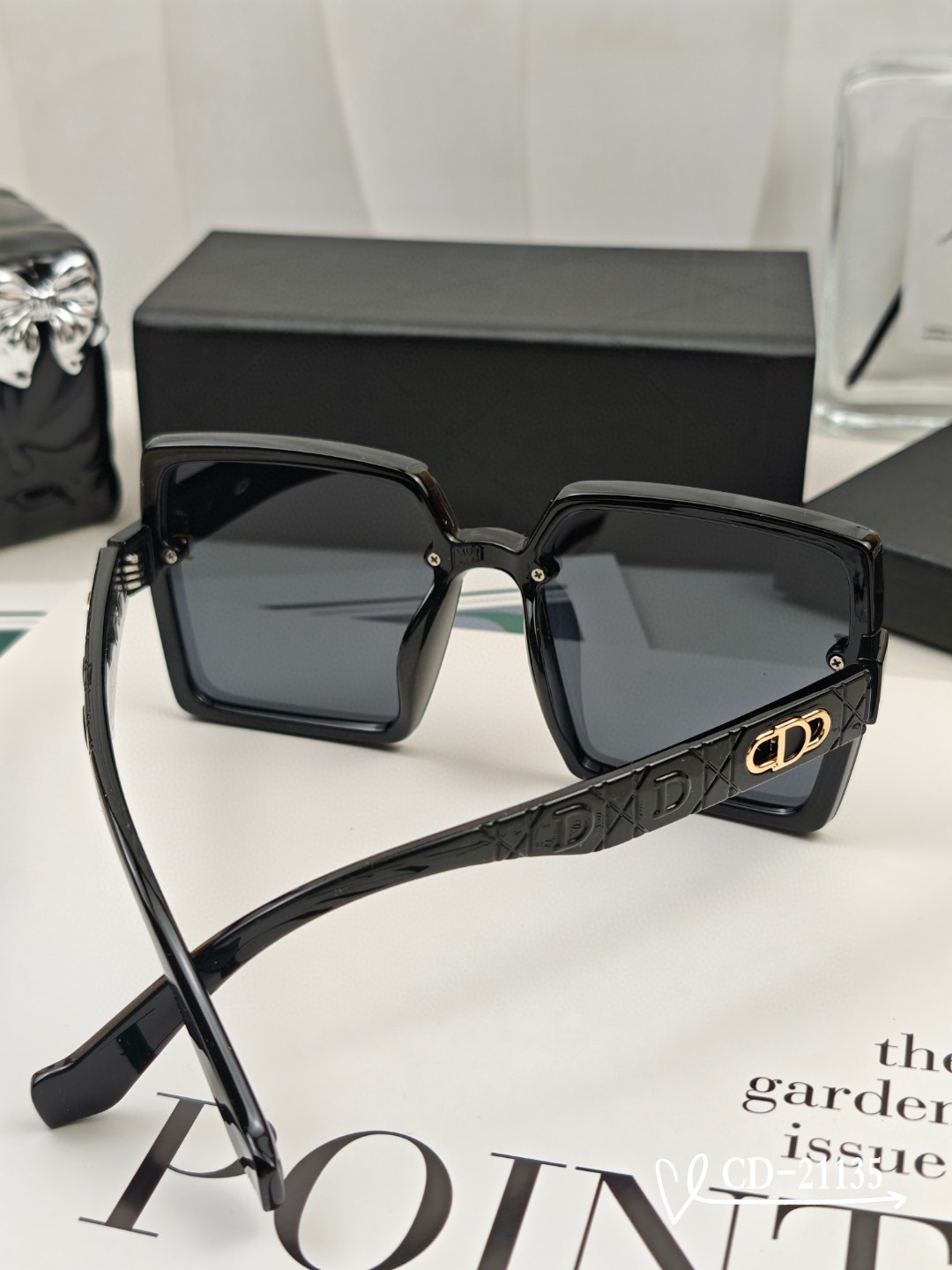    👓.【法国迪奥-DIOR】
         🕶️.【宝丽来树脂偏光镜片】
         ⭐️