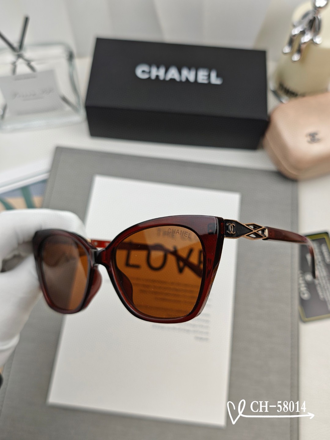   👓.【法国香奈儿-CHANEL】
         🕶.【宝丽来树脂高清镜片】
         ⭐