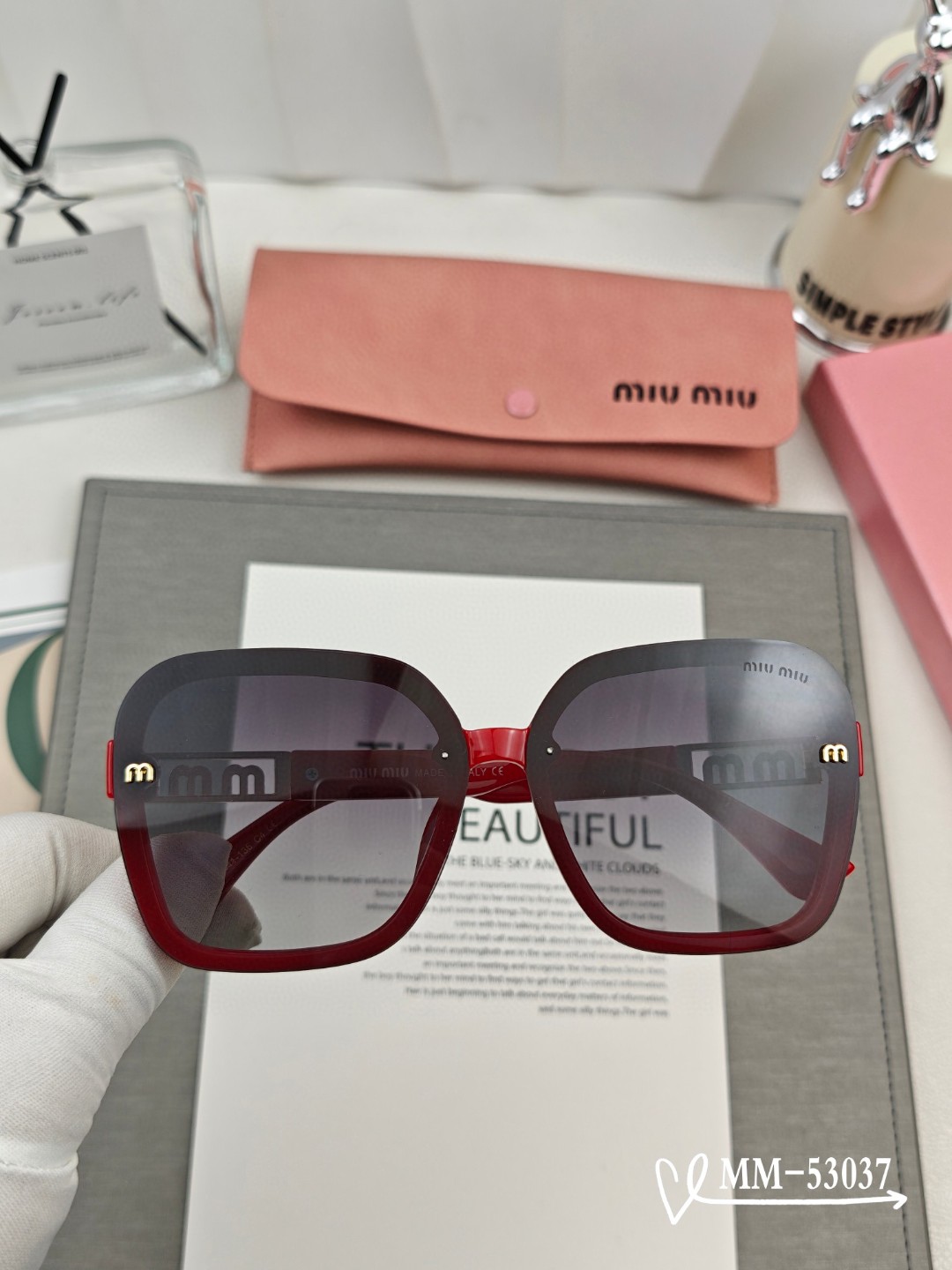  👓.【意大利谬谬-miumiu】
         🕶.【宝丽来树脂偏光镜片】
         ⭐