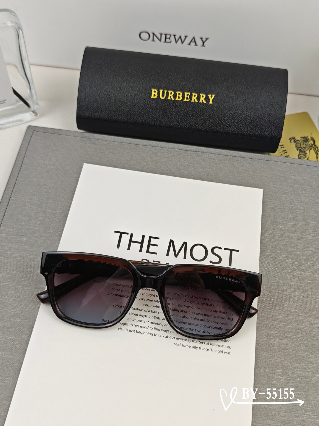   👓.【Burberry-巴宝莉】
         🕶.【宝丽来树脂偏光镜片】
         ⭐