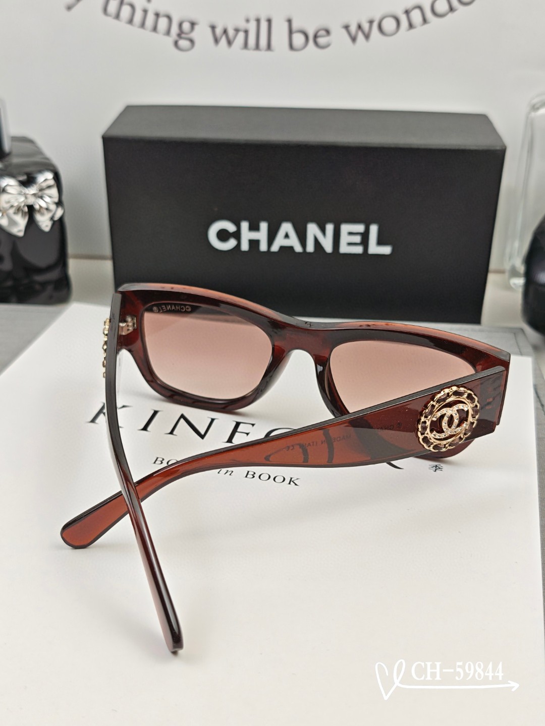   👓.【法国香奈儿-CHANEL】
         🕶.【宝丽来树脂高清镜片】
         ⭐
