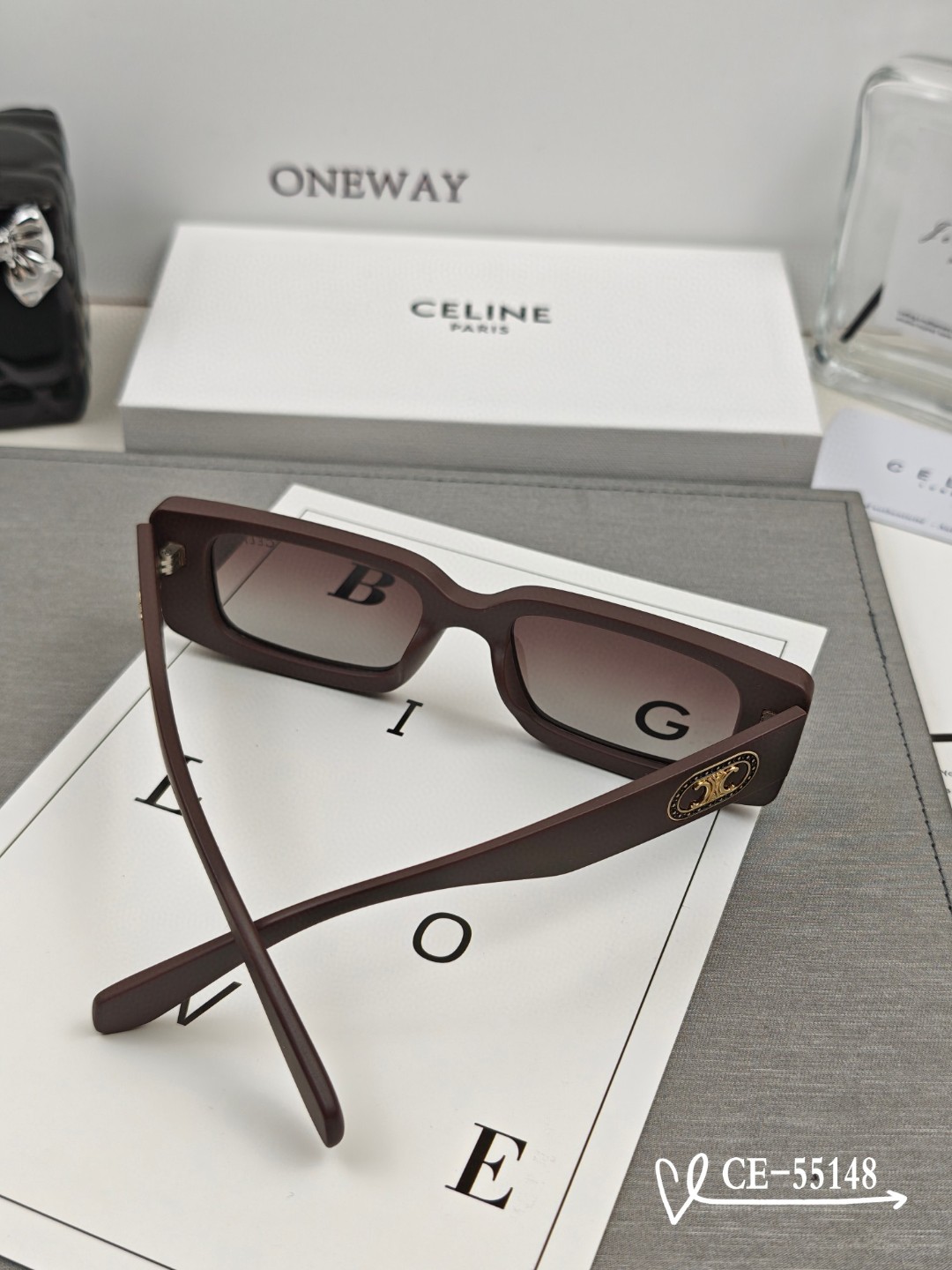   👓.【法国塞林-CELINE】
         🕶️.【宝丽来树脂偏光镜片】
         ⭐