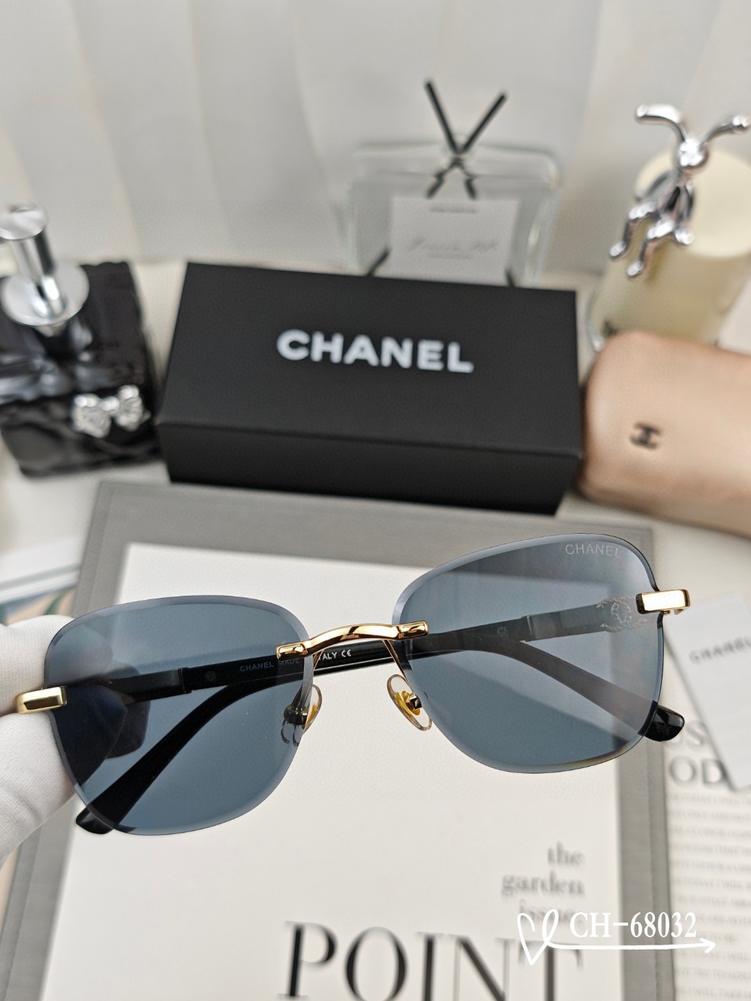   👓.【法国香奈儿-CHANEL】
         🕶.【宝丽来树脂高清镜片】
         ⭐