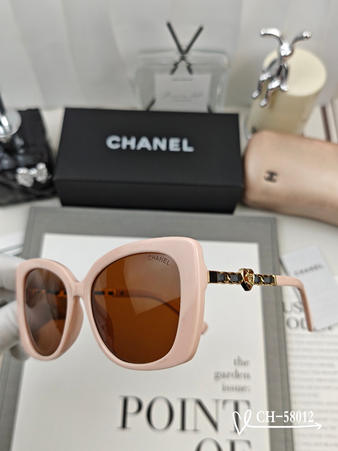   👓.【法国香奈儿-CHANEL】
         🕶.【宝丽来树脂高清镜片】
         ⭐