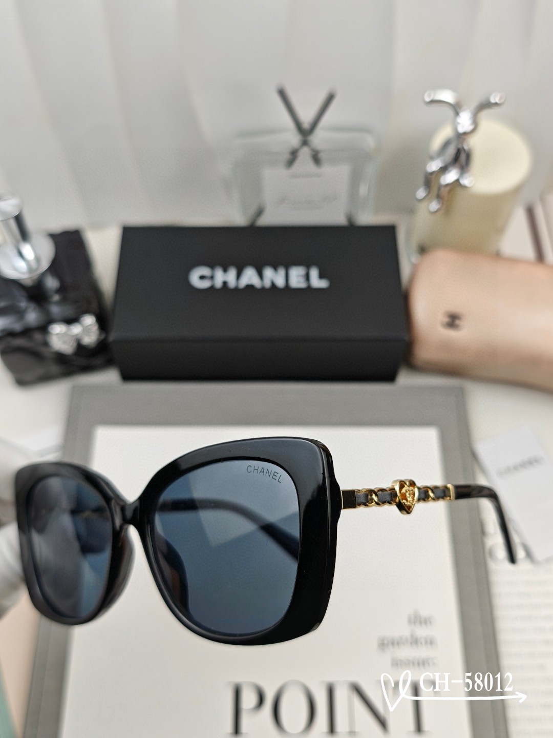   👓.【法国香奈儿-CHANEL】
         🕶.【宝丽来树脂高清镜片】
         ⭐