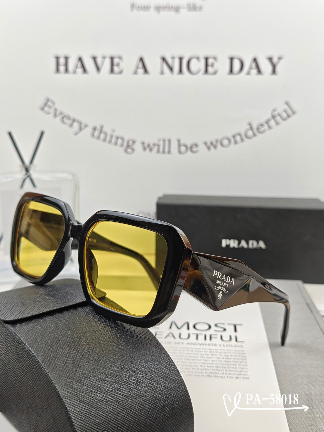   👓.【PRADA-普拉达】
         🕶.【宝丽来树脂镜片】
         ⭐️.【TR
