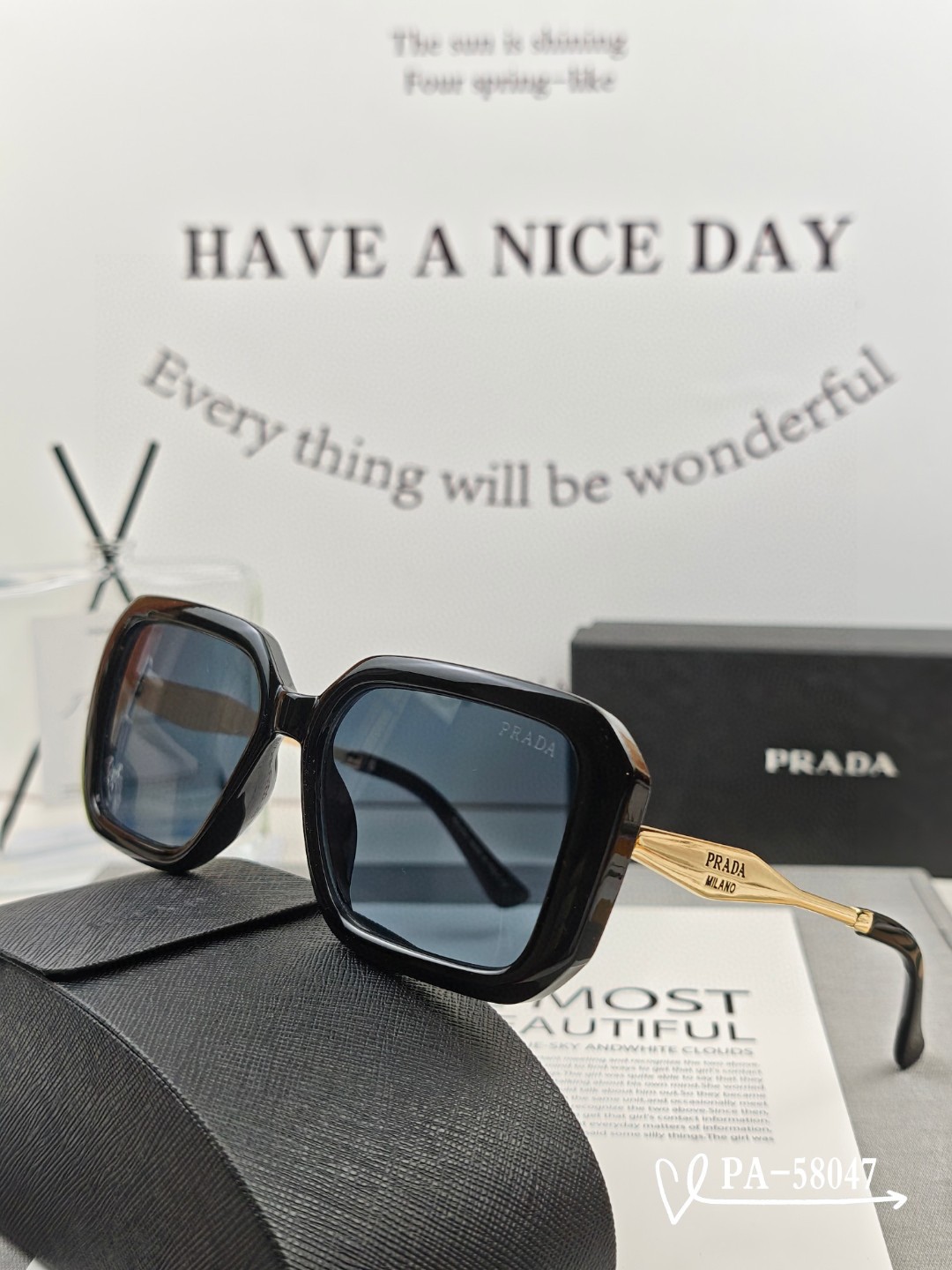   👓.【PRADA-普拉达】
         🕶.【宝丽来树脂镜片】
         ⭐️.【TR