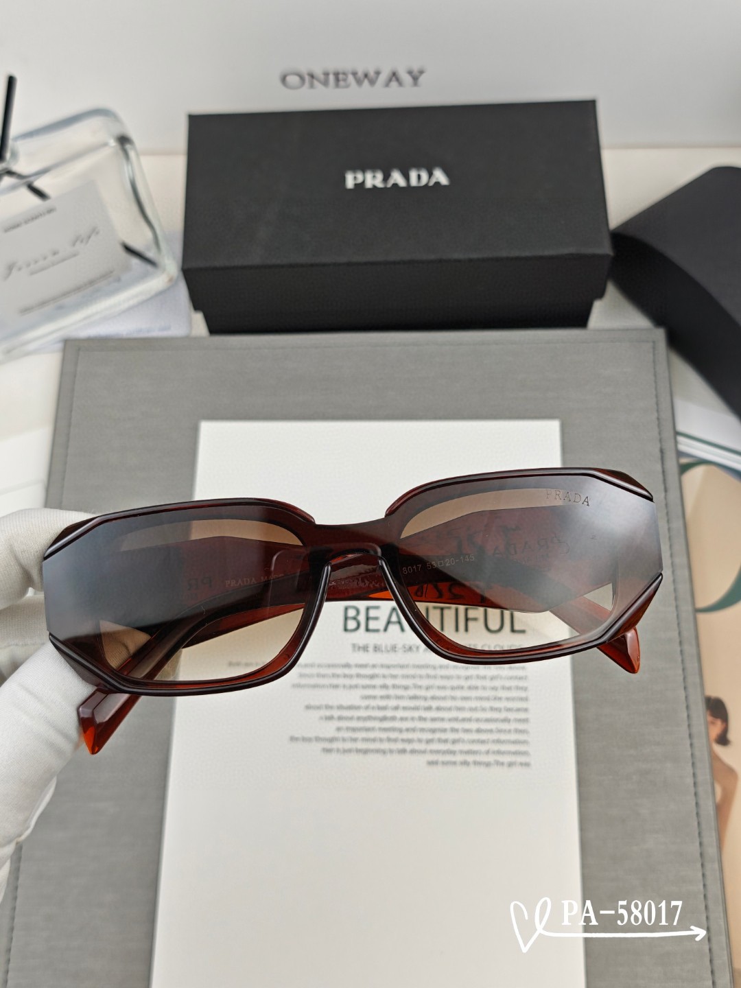   👓.【PRADA-普拉达】
         🕶.【宝丽来树脂镜片】
         ⭐️.【TR