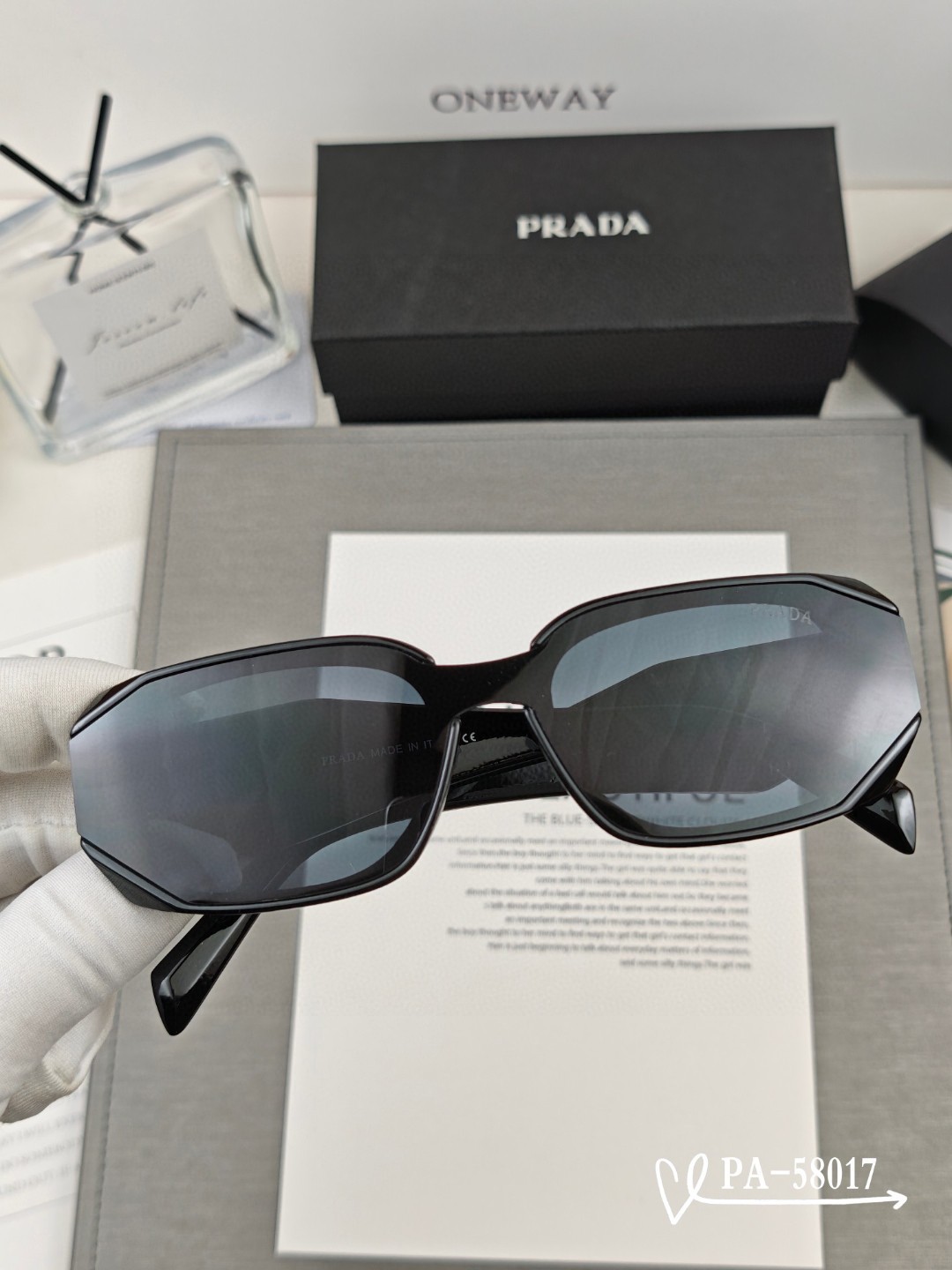   👓.【PRADA-普拉达】
         🕶.【宝丽来树脂镜片】
         ⭐️.【TR