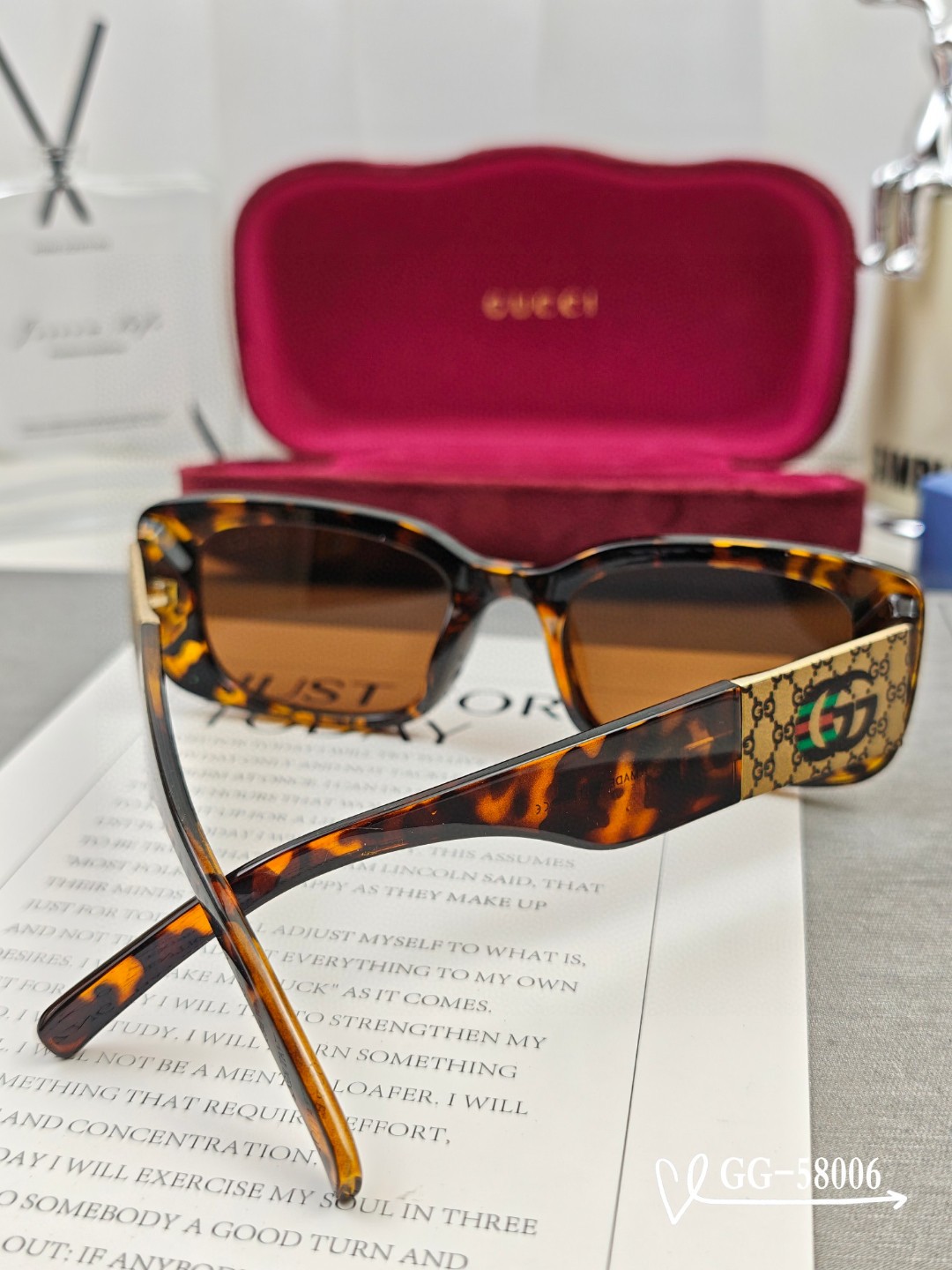  👓.【意大利古奇-GUCCI】
         🕶.【宝丽来树脂高清镜片】
         ⭐️