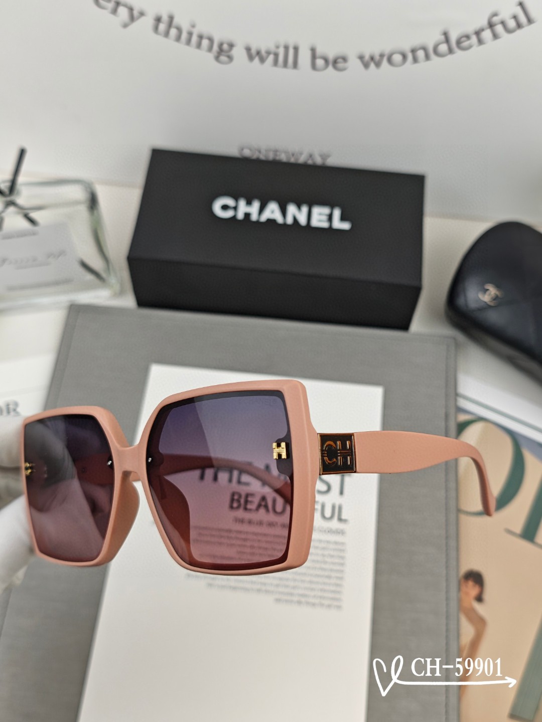   👓.【法国香奈儿-CHANEL】
         🕶.【宝丽来树脂高清镜片】
         ⭐