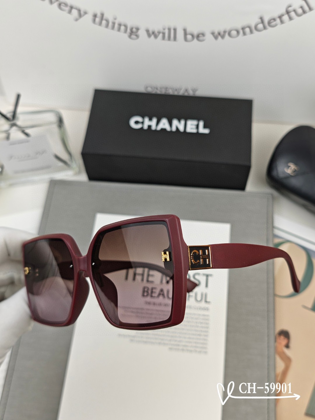   👓.【法国香奈儿-CHANEL】
         🕶.【宝丽来树脂高清镜片】
         ⭐