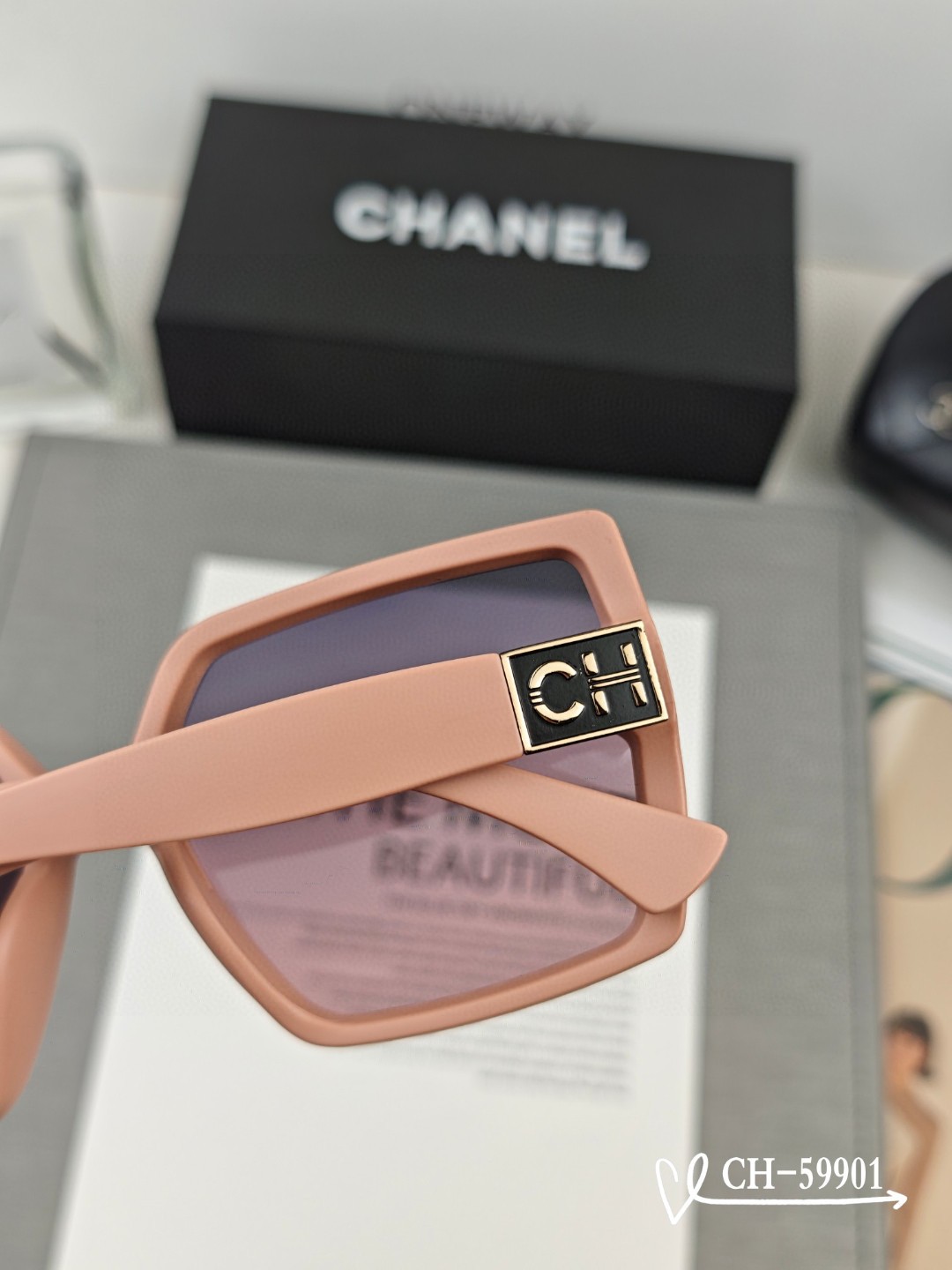   👓.【法国香奈儿-CHANEL】
         🕶.【宝丽来树脂高清镜片】
         ⭐