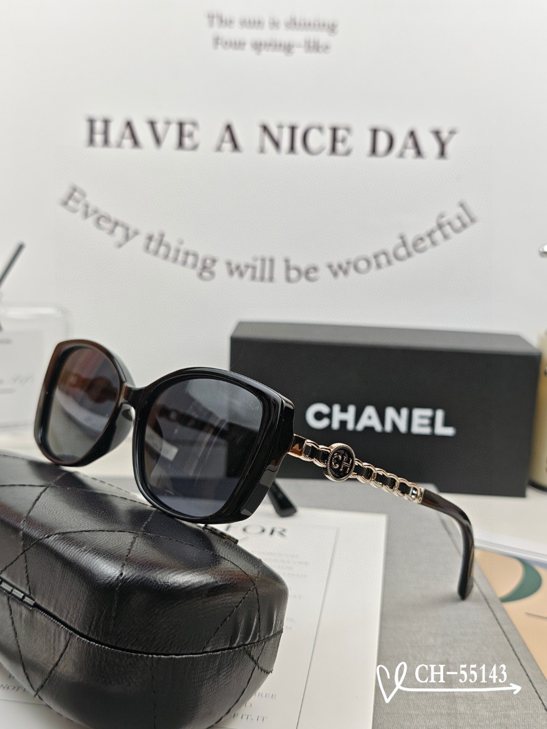   👓.【法国香奈儿-CHANEL】
         🕶.【宝丽来树脂高清镜片】
         ⭐