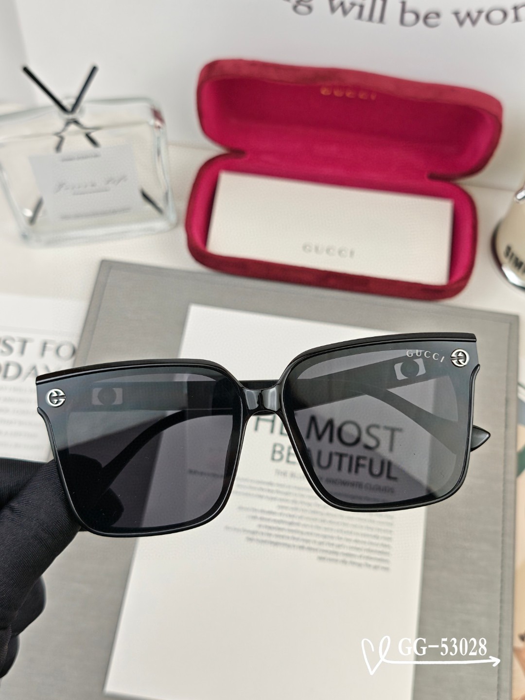   👓.【意大利古奇-GUCCI】
         🕶.【宝丽来树脂高清镜片】
         ⭐️