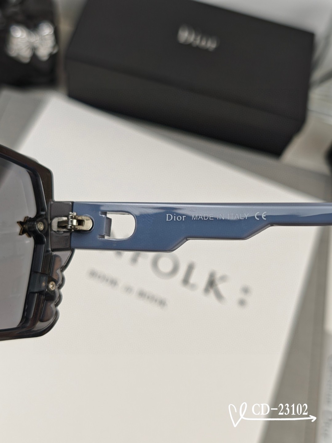    👓.【法国迪奥-DIOR】
         🕶️.【宝丽来树脂偏光镜片】
         ⭐️