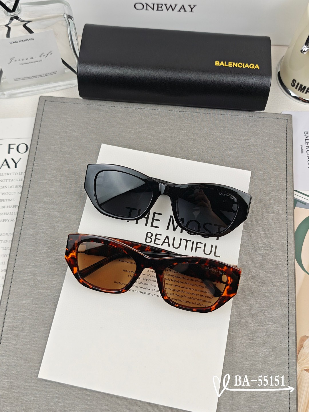   👓.【巴黎世家-Balenciaga】
         🕶.【宝丽来树脂镜片】
         