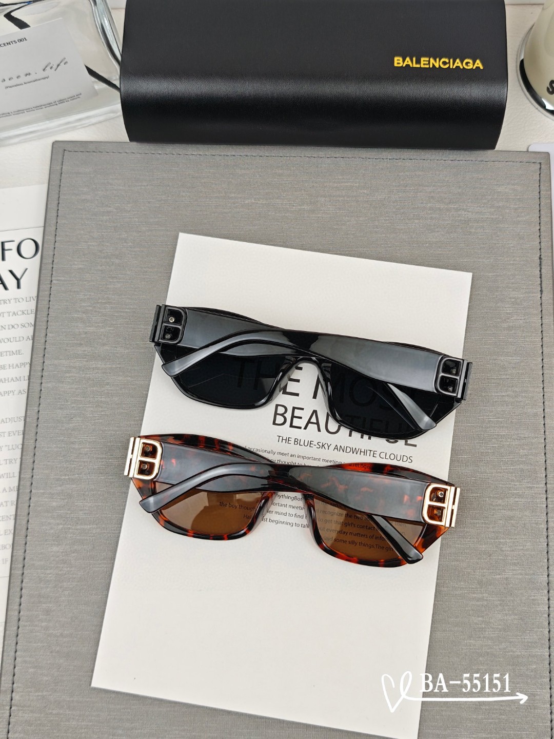   👓.【巴黎世家-Balenciaga】
         🕶.【宝丽来树脂镜片】
         