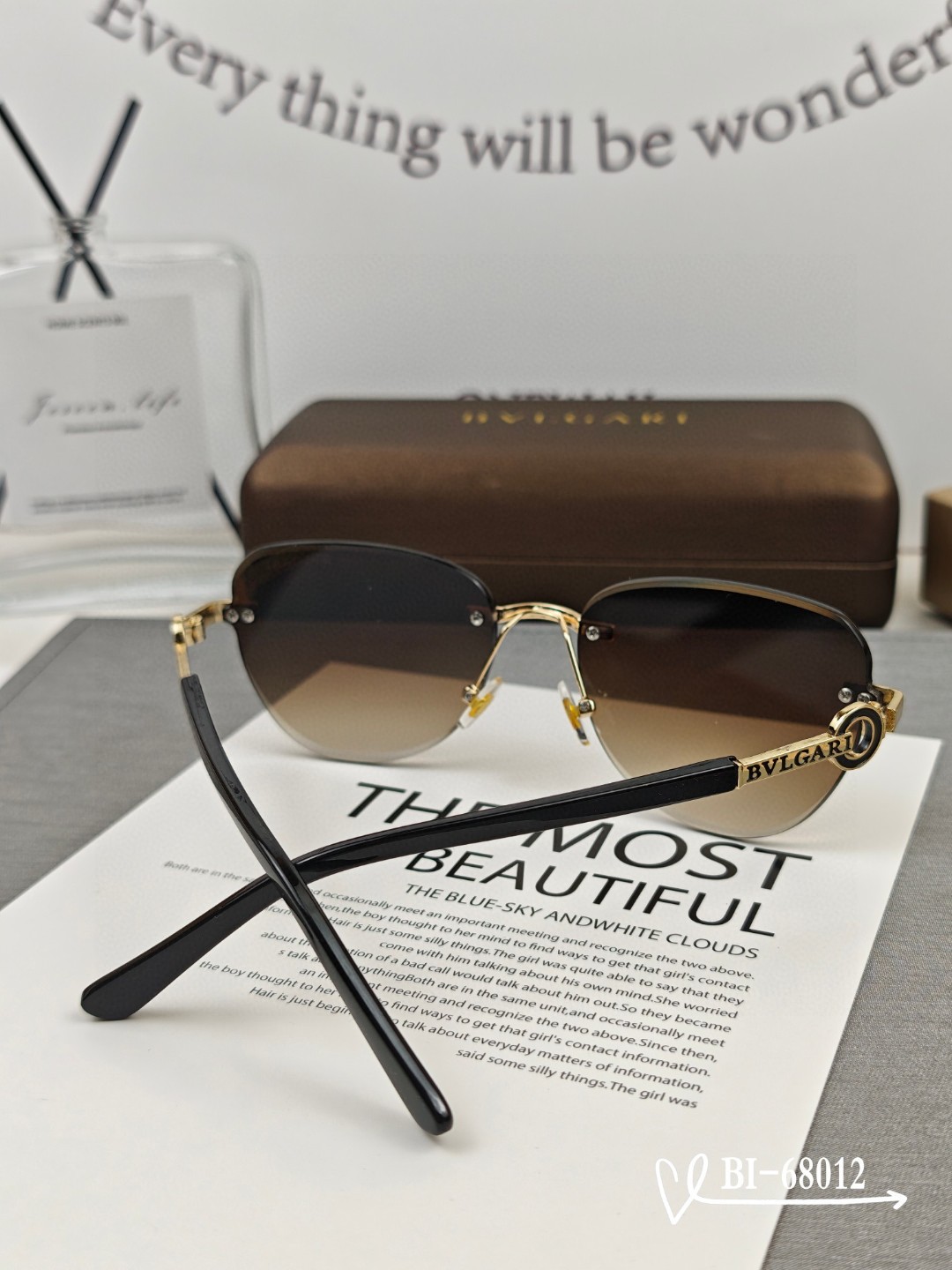    👓.【BVLGARI-宝格丽】
         🕶️.【宝丽来树脂偏光镜片】
         