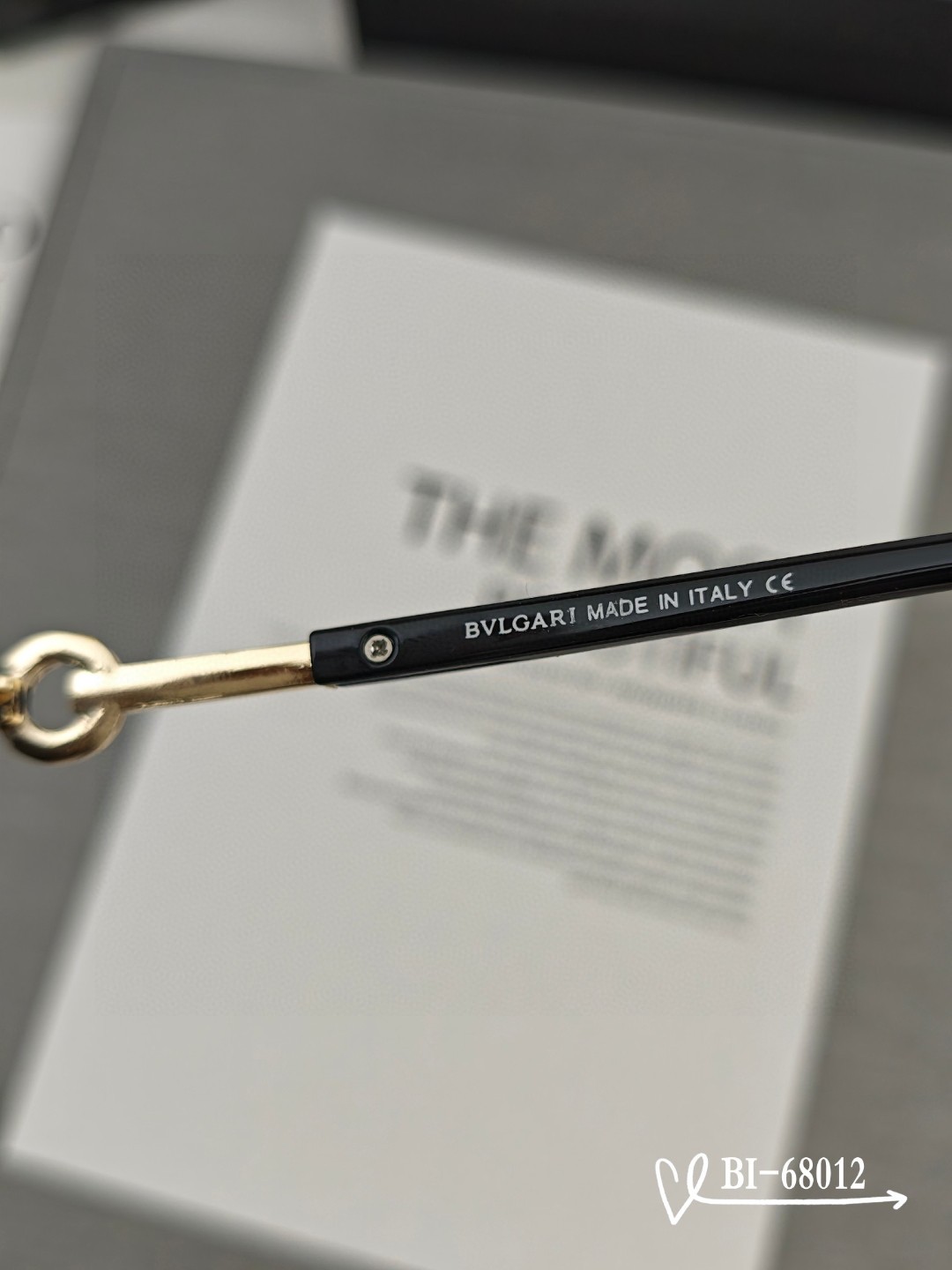    👓.【BVLGARI-宝格丽】
         🕶️.【宝丽来树脂偏光镜片】
         