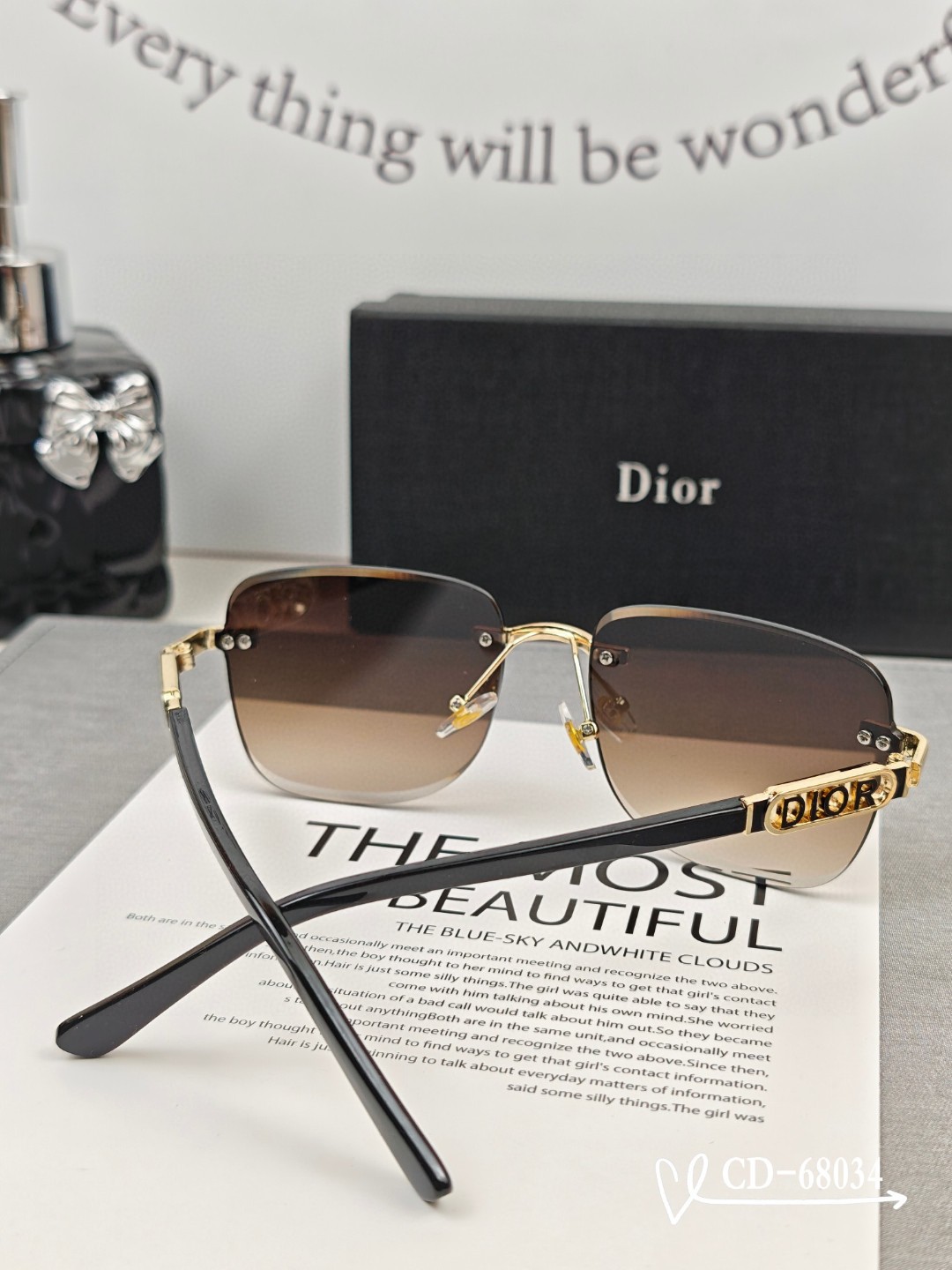    👓.【Dior-法国迪奥】
         🕶️.【宝丽来树脂偏光镜片】
         ⭐️