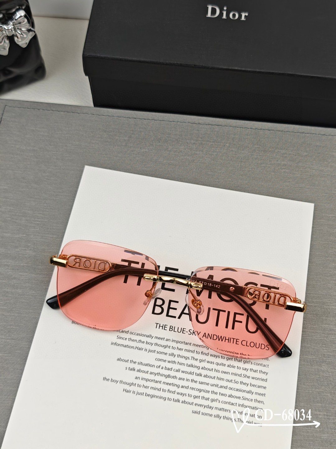    👓.【Dior-法国迪奥】
         🕶️.【宝丽来树脂偏光镜片】
         ⭐️
