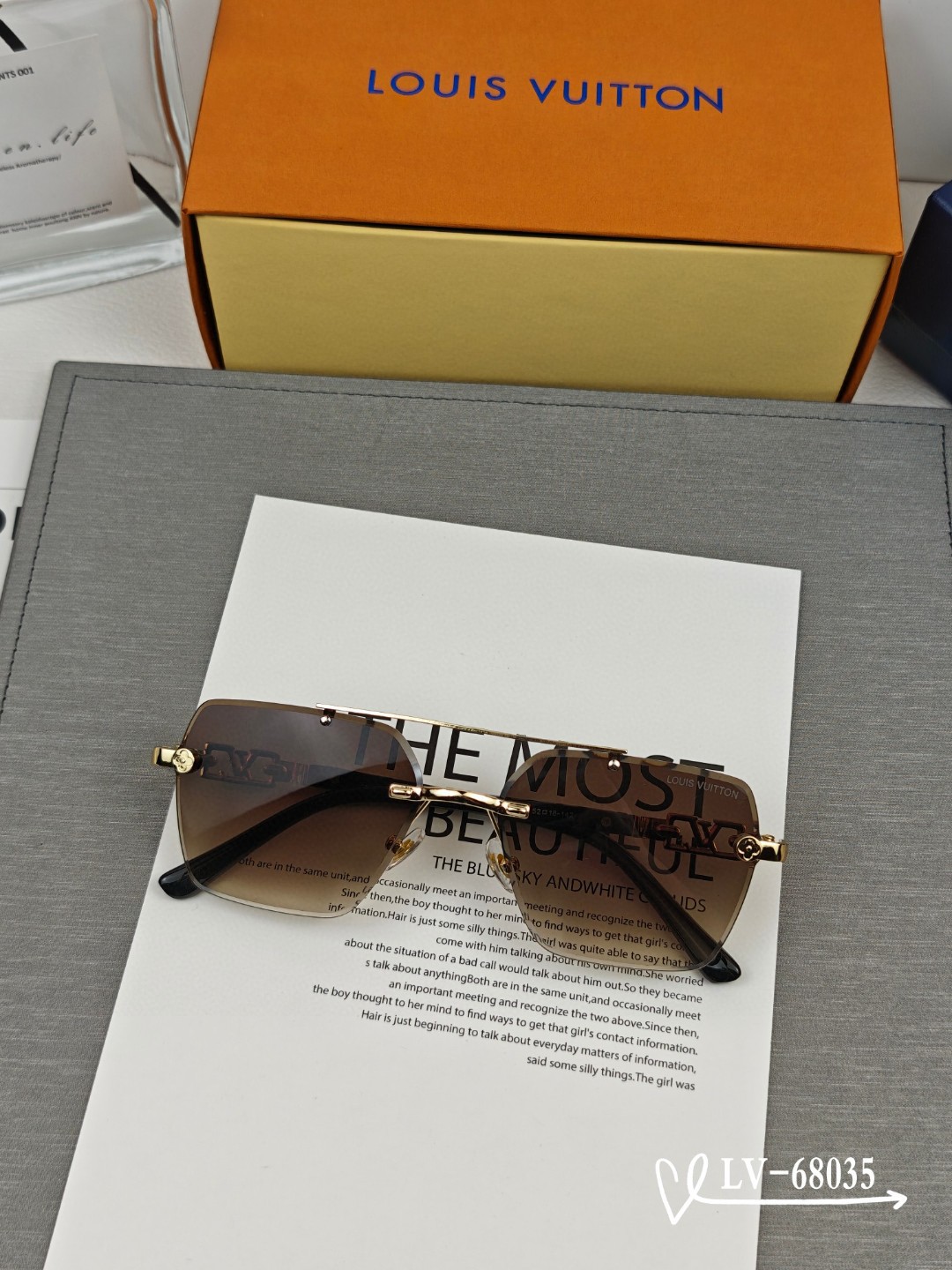    👓.【LV-路易威登】
         🕶️.【宝丽来树脂偏光镜片】
         ⭐️.【