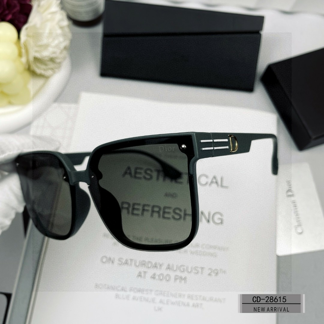   👓.【法国迪奥-DIOR】
         🕶️.【宝丽来树脂偏光镜片】
         ⭐️.