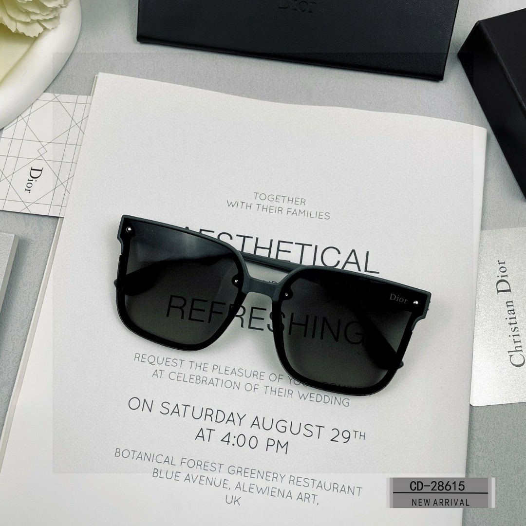   👓.【法国迪奥-DIOR】
         🕶️.【宝丽来树脂偏光镜片】
         ⭐️.