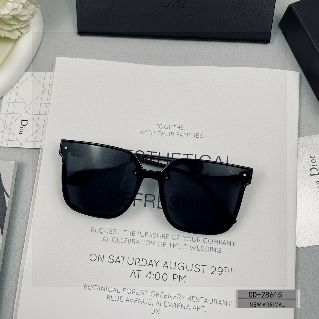   👓.【法国迪奥-DIOR】
         🕶️.【宝丽来树脂偏光镜片】
         ⭐️.