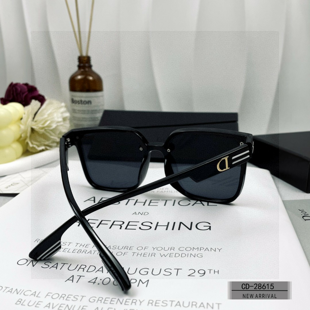   👓.【法国迪奥-DIOR】
         🕶️.【宝丽来树脂偏光镜片】
         ⭐️.