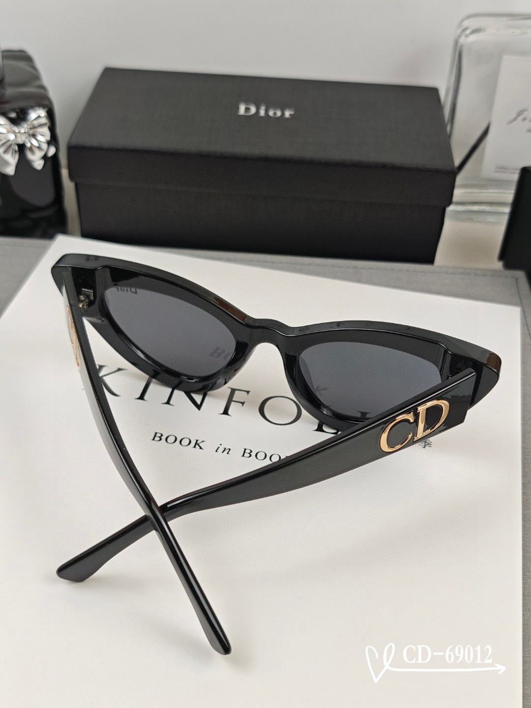    👓.【法国迪奥-DIOR】
         🕶️.【宝丽来树脂偏光镜片】
         ⭐️