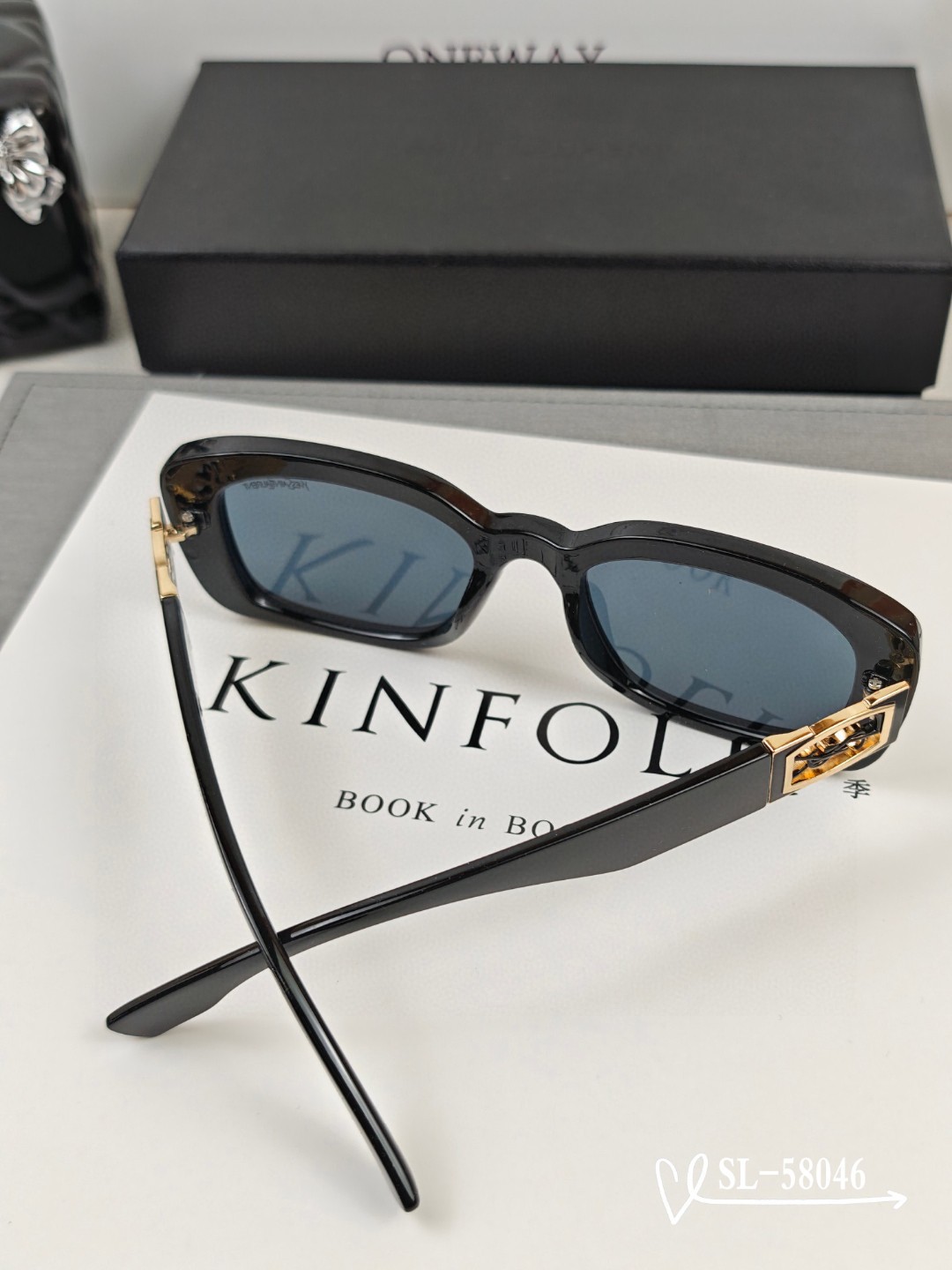   👓.【圣罗兰-ysl】
         🕶.【宝丽来树脂高清镜片】
         ⭐️ .【T