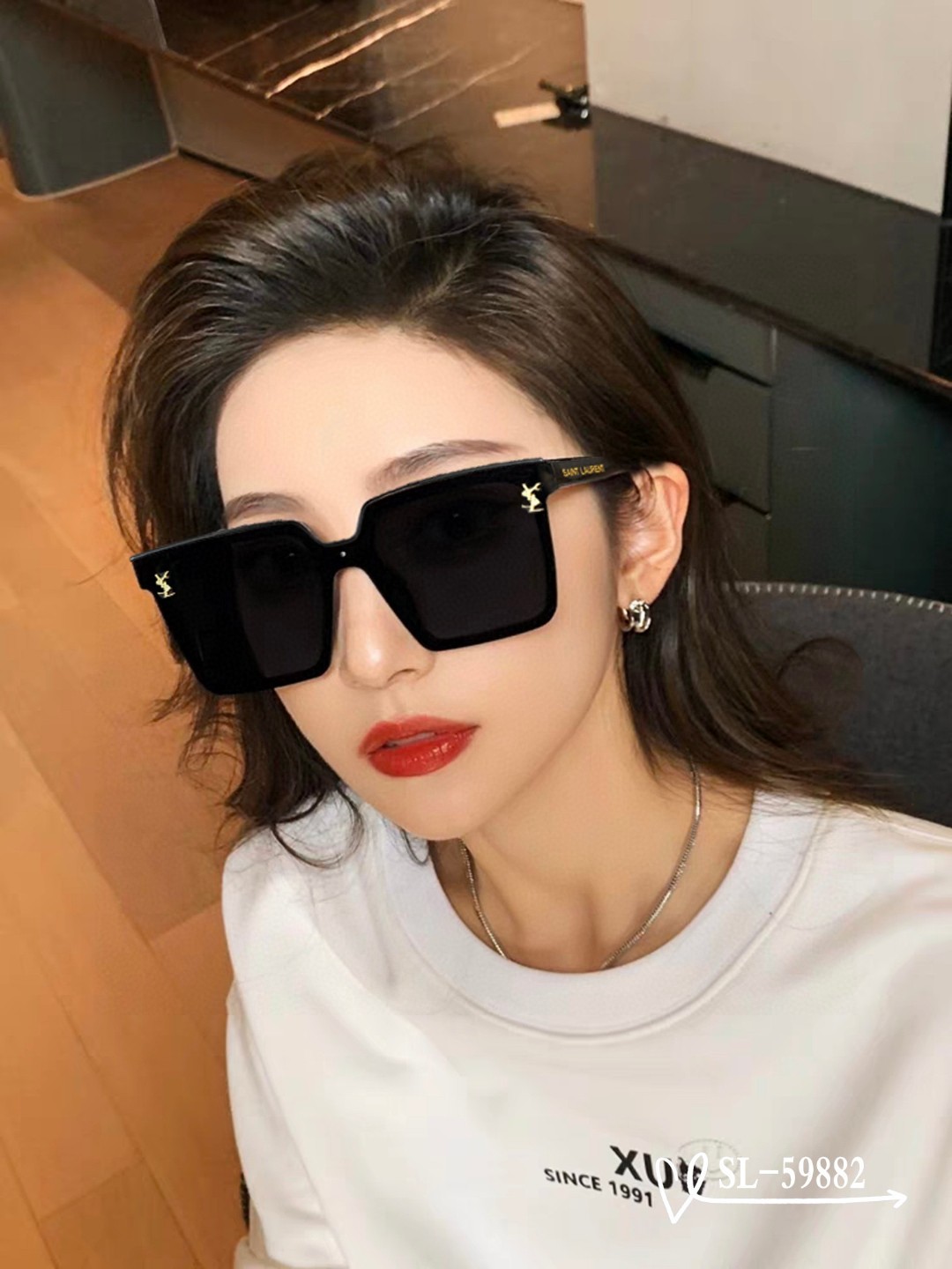   👓.【圣罗兰-ysl】
         🕶.【宝丽来树脂高清镜片】
         ⭐️ .【T