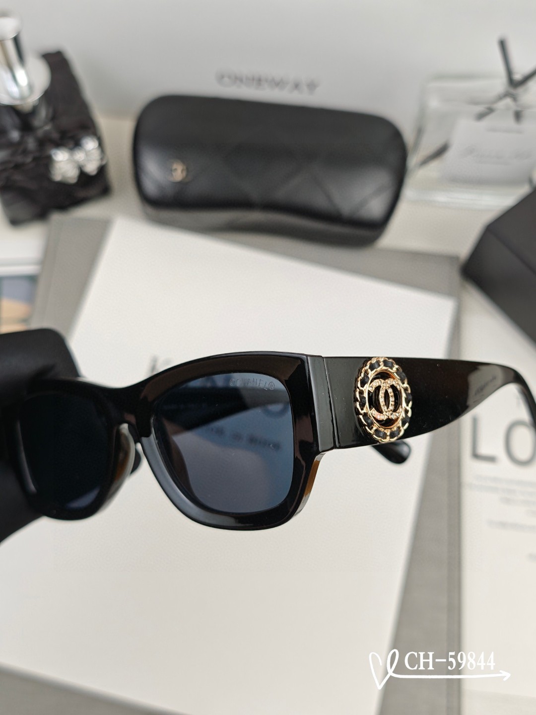   👓.【法国香奈儿-CHANEL】
         🕶.【宝丽来树脂高清镜片】
         ⭐