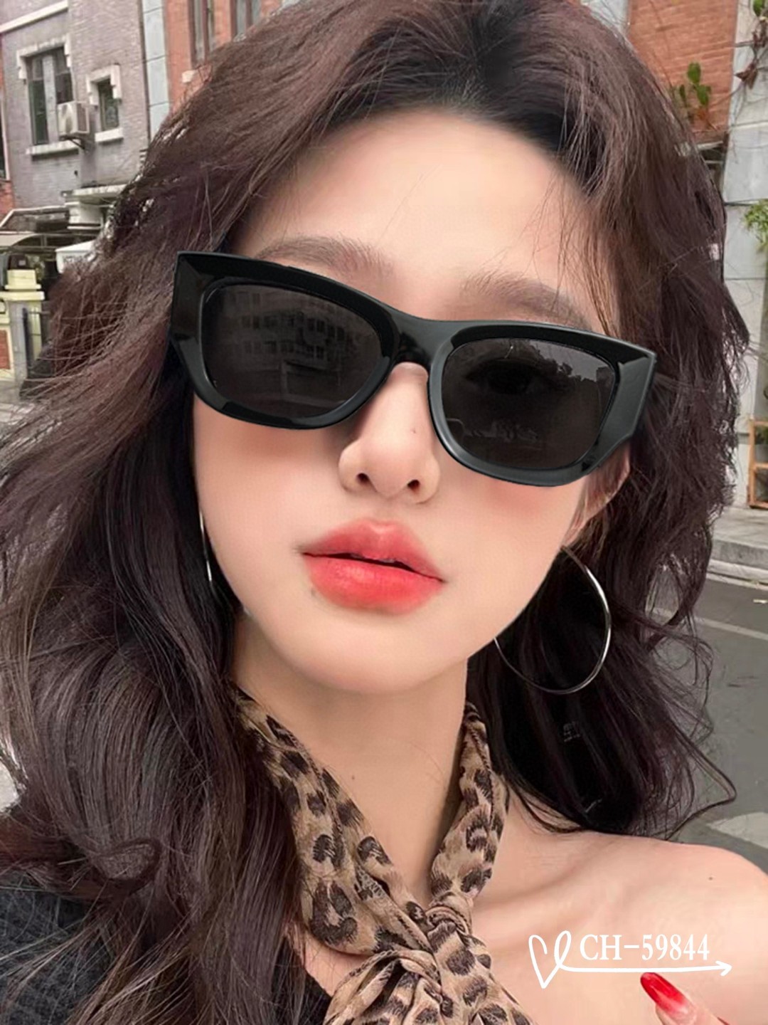   👓.【法国香奈儿-CHANEL】
         🕶.【宝丽来树脂高清镜片】
         ⭐