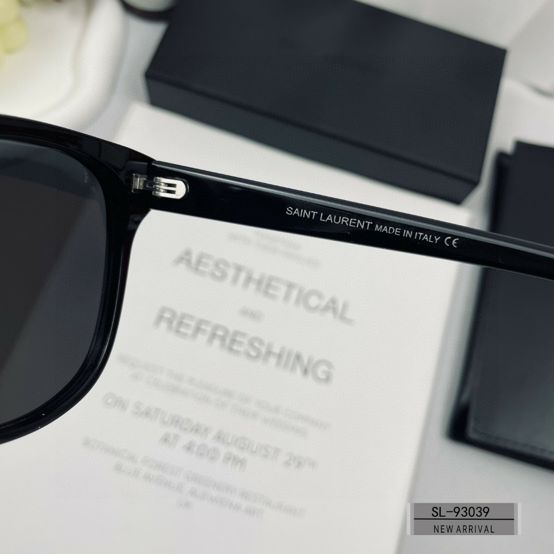   👓.【圣罗兰-ysl】
         🕶.【宝丽来树脂高清镜片】
         ⭐️ .【T
