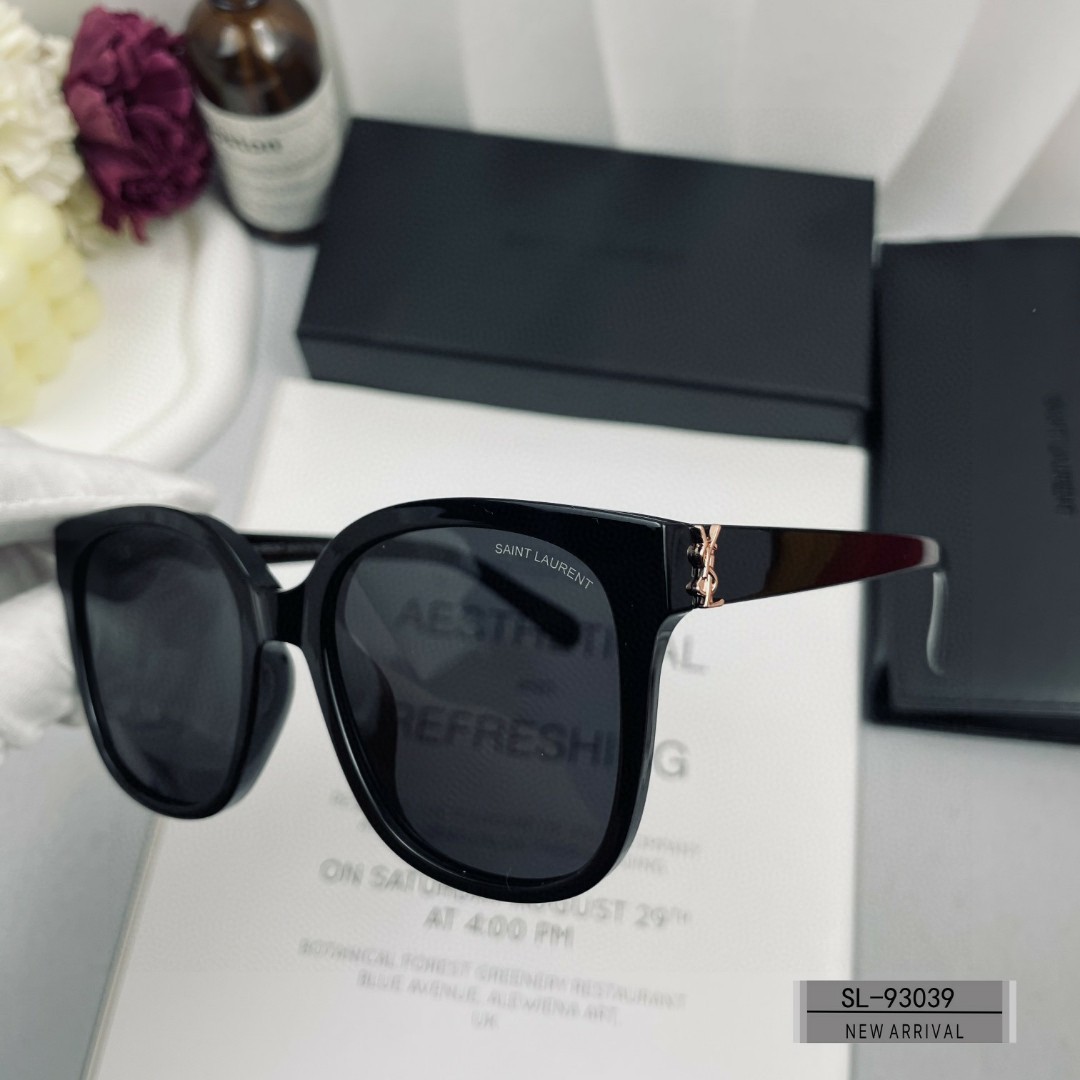   👓.【圣罗兰-ysl】
         🕶.【宝丽来树脂高清镜片】
         ⭐️ .【T