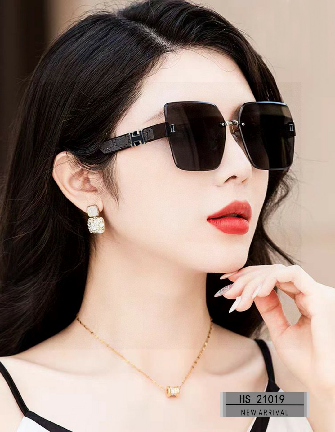    👓.【爱马仕-HERMES】
         🕶.【宝丽来树脂偏光镜片】
         ⭐️