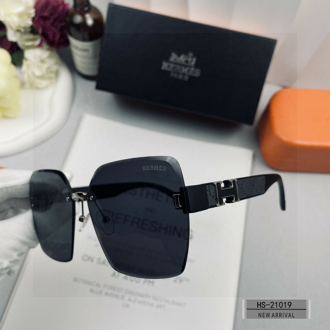    👓.【爱马仕-HERMES】
         🕶.【宝丽来树脂偏光镜片】
         ⭐️
