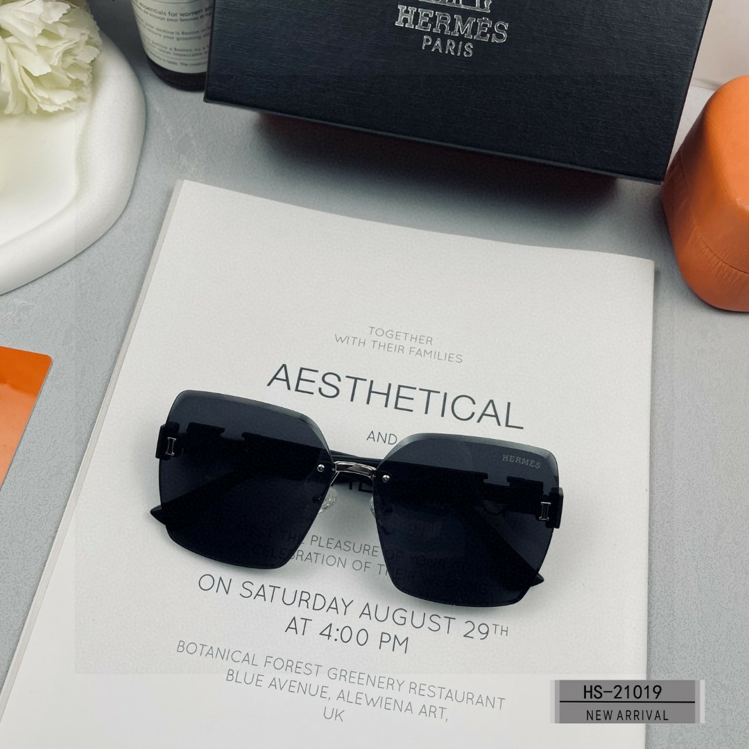    👓.【爱马仕-HERMES】
         🕶.【宝丽来树脂偏光镜片】
         ⭐️
