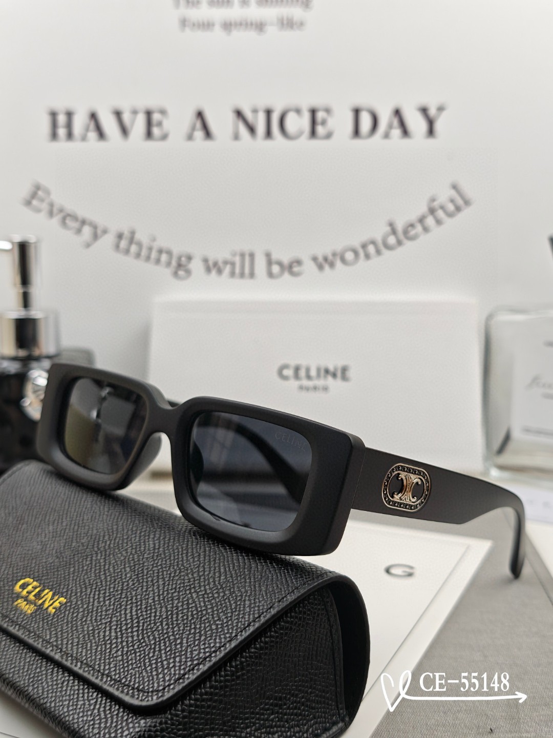   👓.【法国塞林-CELINE】
         🕶️.【宝丽来树脂偏光镜片】
         ⭐