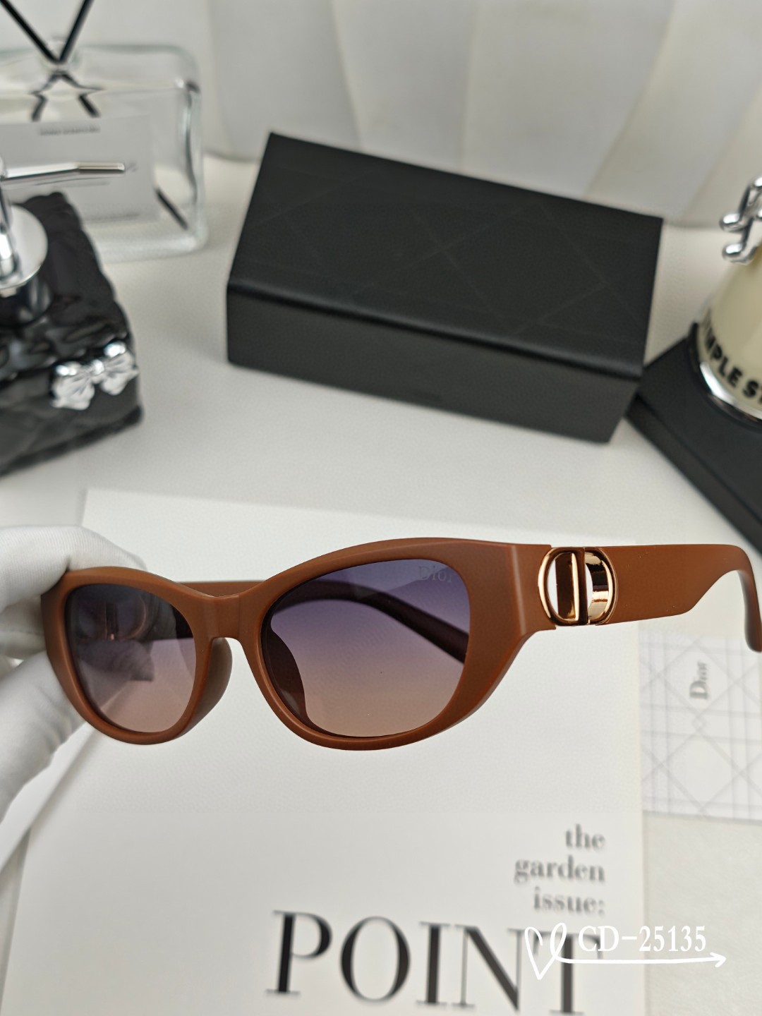    👓.【法国迪奥-DIOR】
         🕶️.【宝丽来树脂偏光镜片】
         ⭐️