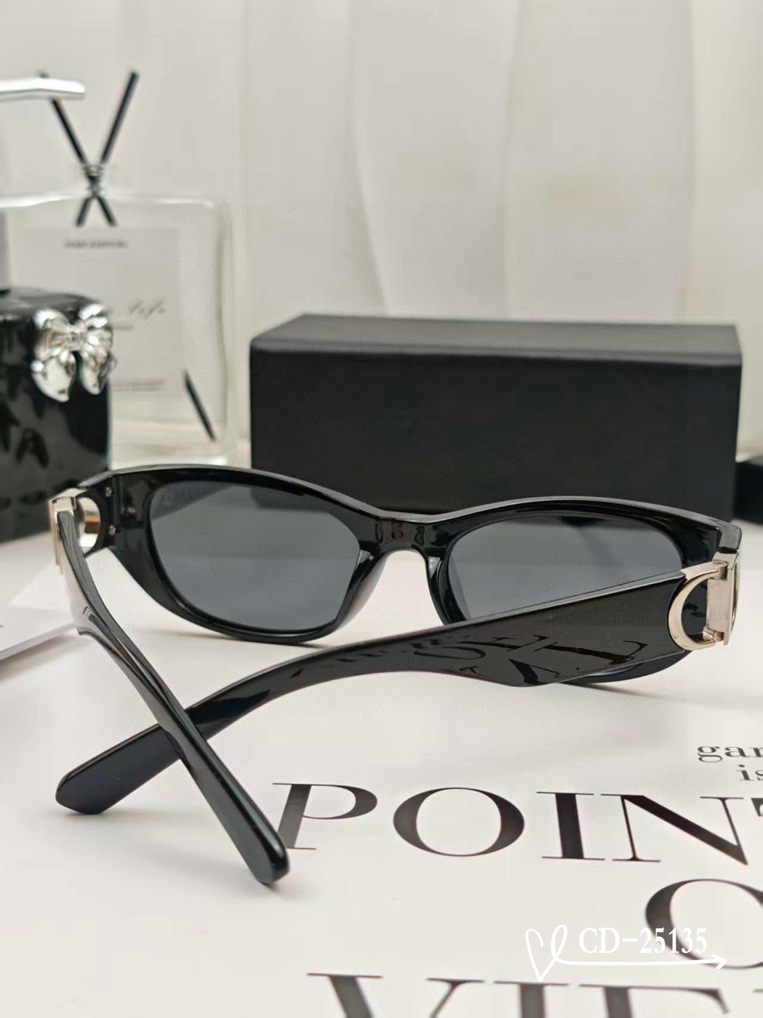    👓.【法国迪奥-DIOR】
         🕶️.【宝丽来树脂偏光镜片】
         ⭐️