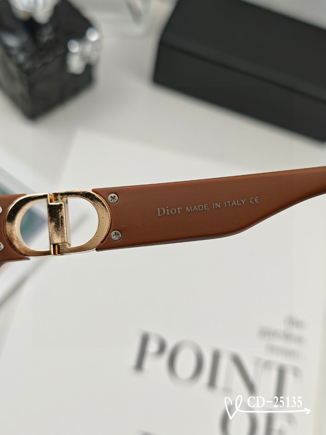    👓.【法国迪奥-DIOR】
         🕶️.【宝丽来树脂偏光镜片】
         ⭐️