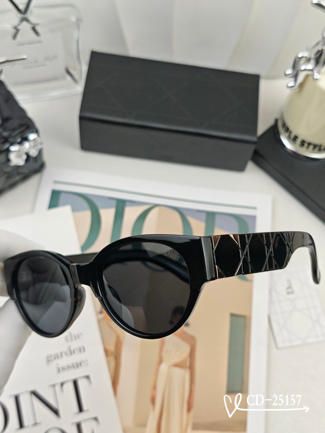    👓.【法国迪奥-DIOR】
         🕶️.【宝丽来树脂偏光镜片】
         ⭐️