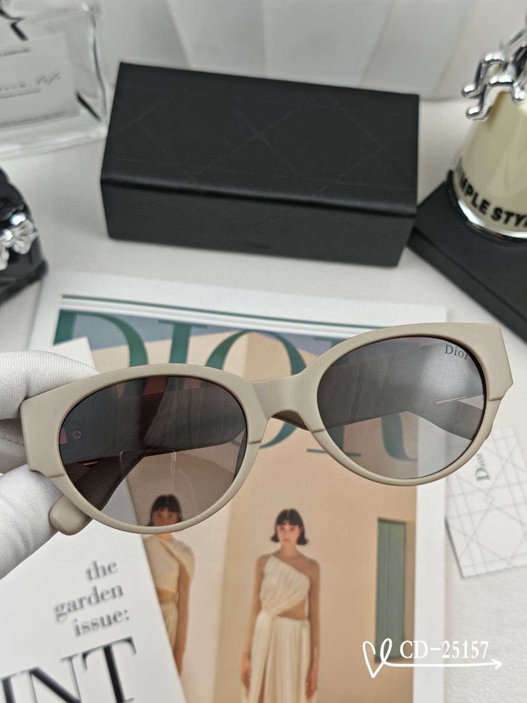    👓.【法国迪奥-DIOR】
         🕶️.【宝丽来树脂偏光镜片】
         ⭐️