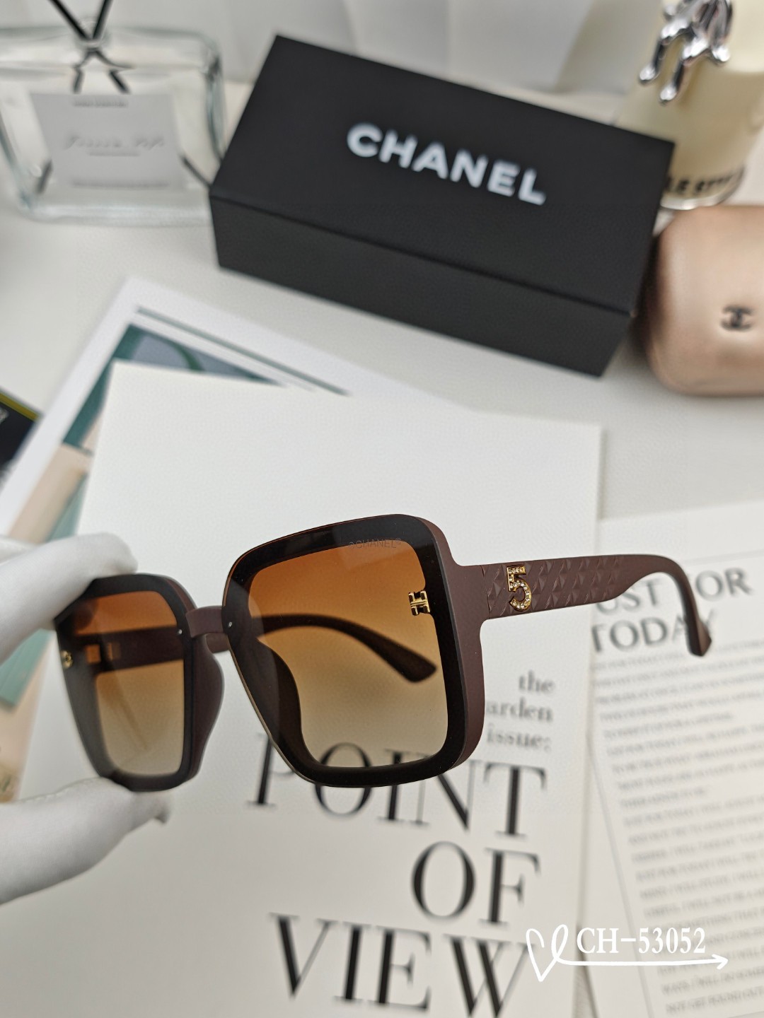   👓.【法国香奈儿-CHANEL】
         🕶.【宝丽来树脂高清镜片】
         ⭐