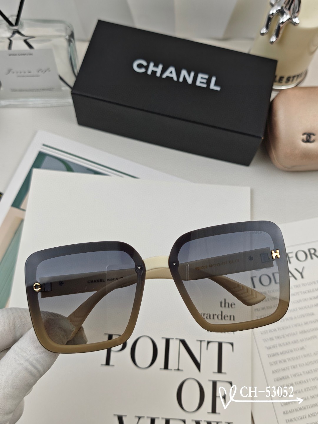   👓.【法国香奈儿-CHANEL】
         🕶.【宝丽来树脂高清镜片】
         ⭐
