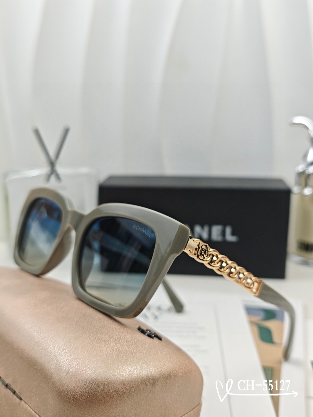   👓.【法国香奈儿-CHANEL】
         🕶.【宝丽来树脂高清镜片】
         ⭐
